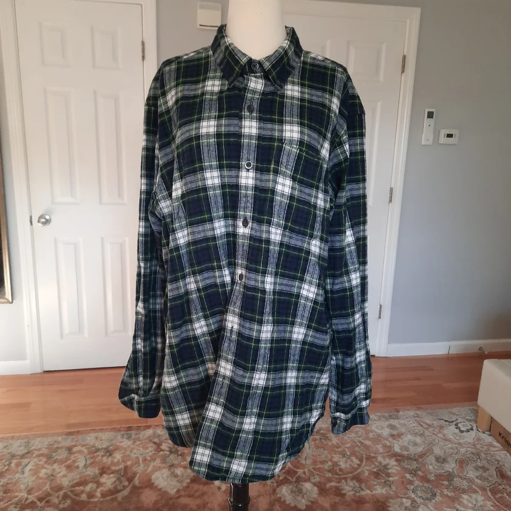 L.L.Bean plaid flannel traditional fit shirt - Picture 2 of 9